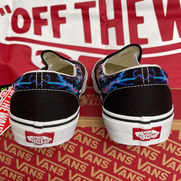 Vans Men’s Classic Slip On Electric Flame Black/True White sneakers - Picture 14 of 16